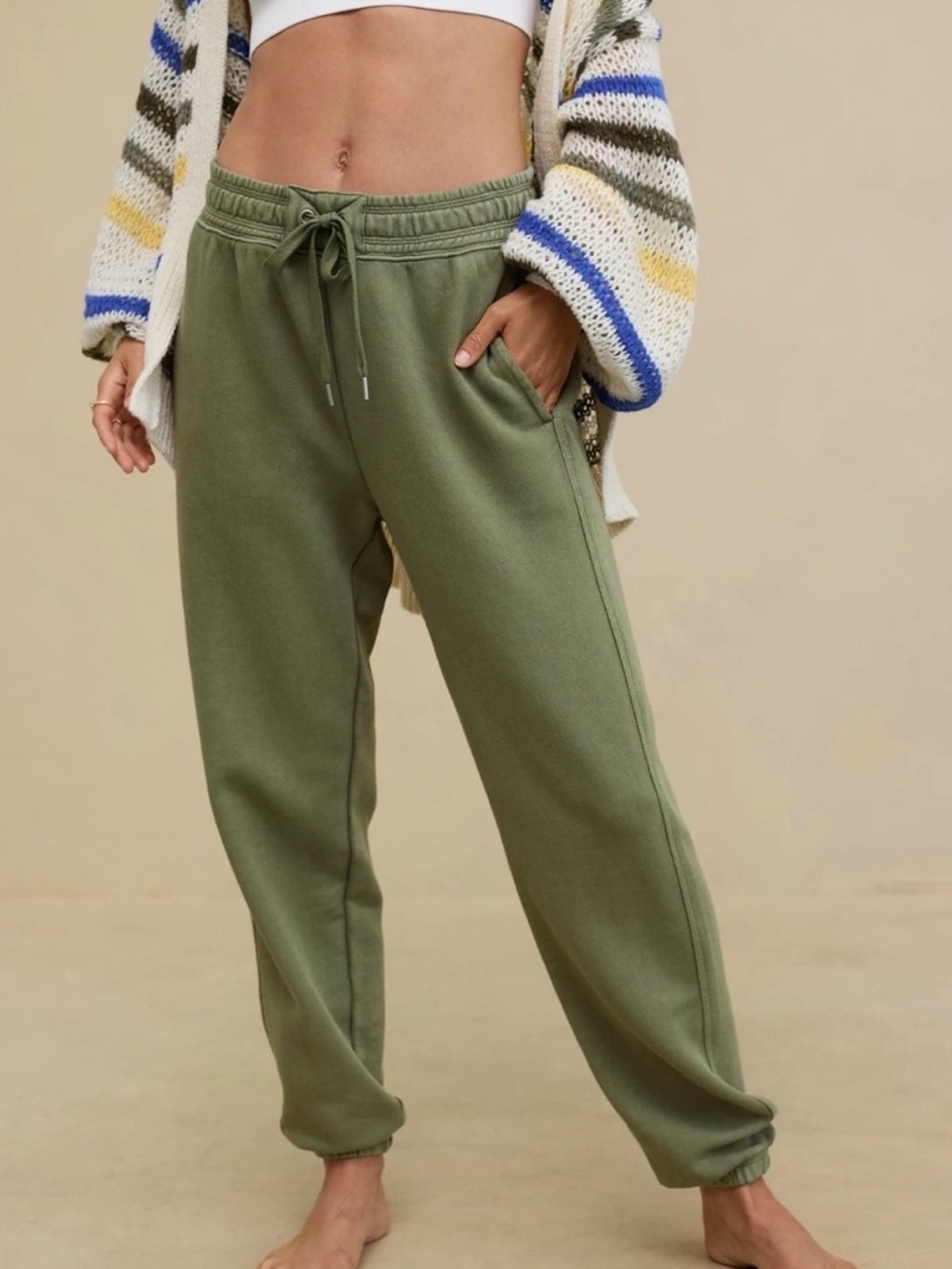 NWT aerie big chill joggers medium